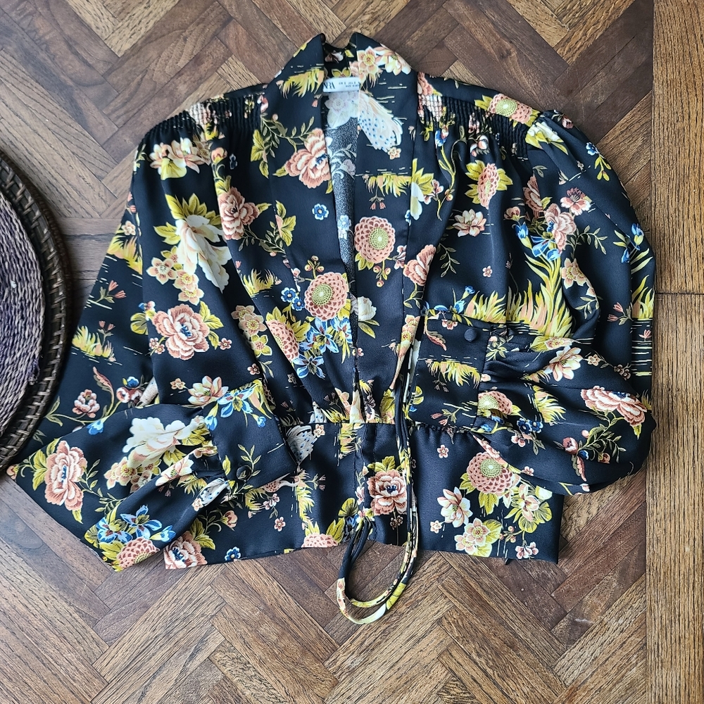 Zara NWOT Satin blouse